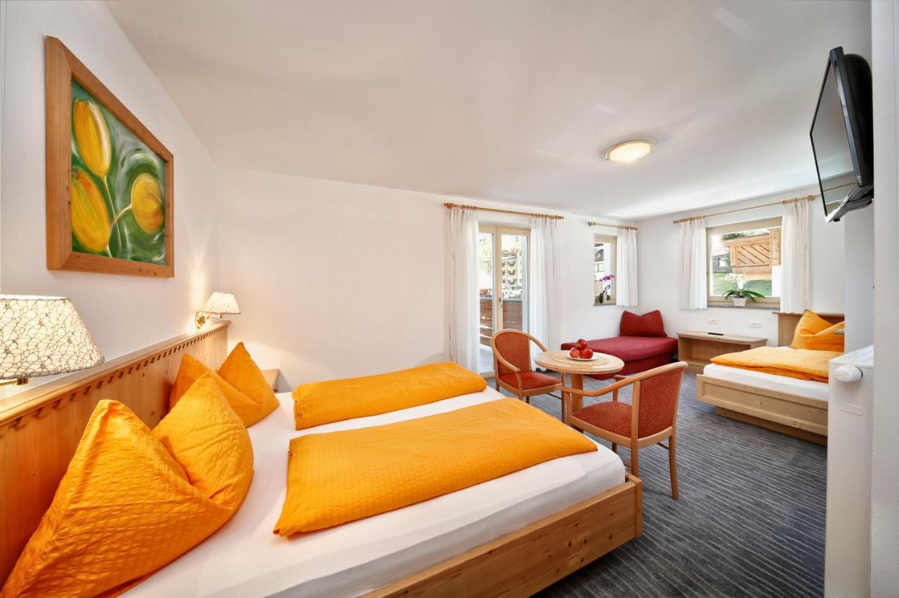 Alpshotel Bergland Pfelders Kültér fotó