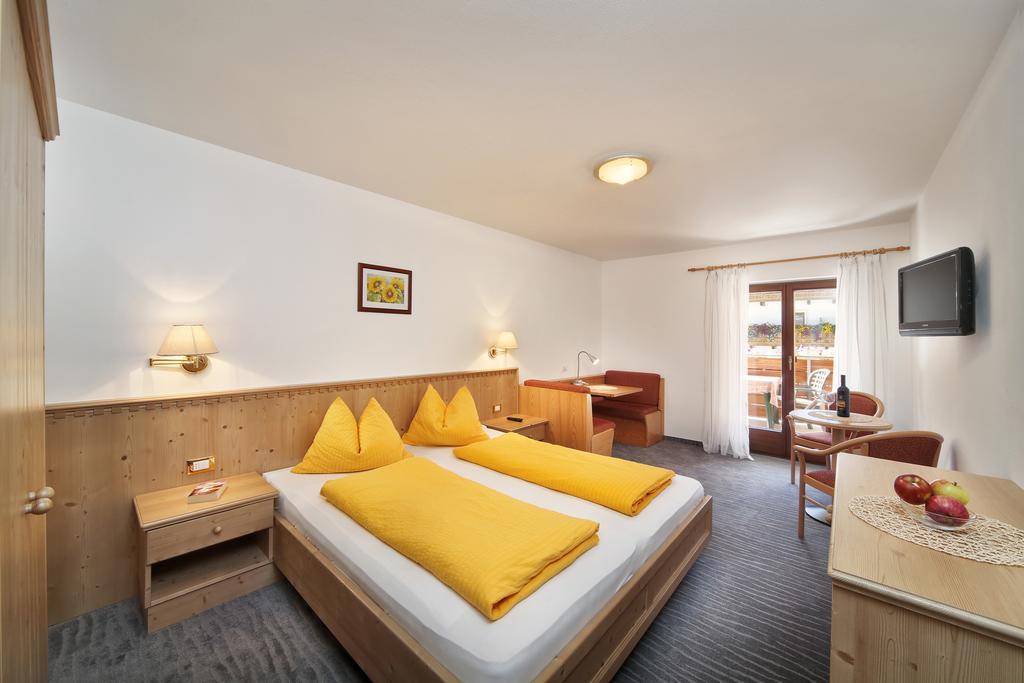 Alpshotel Bergland Pfelders Kültér fotó